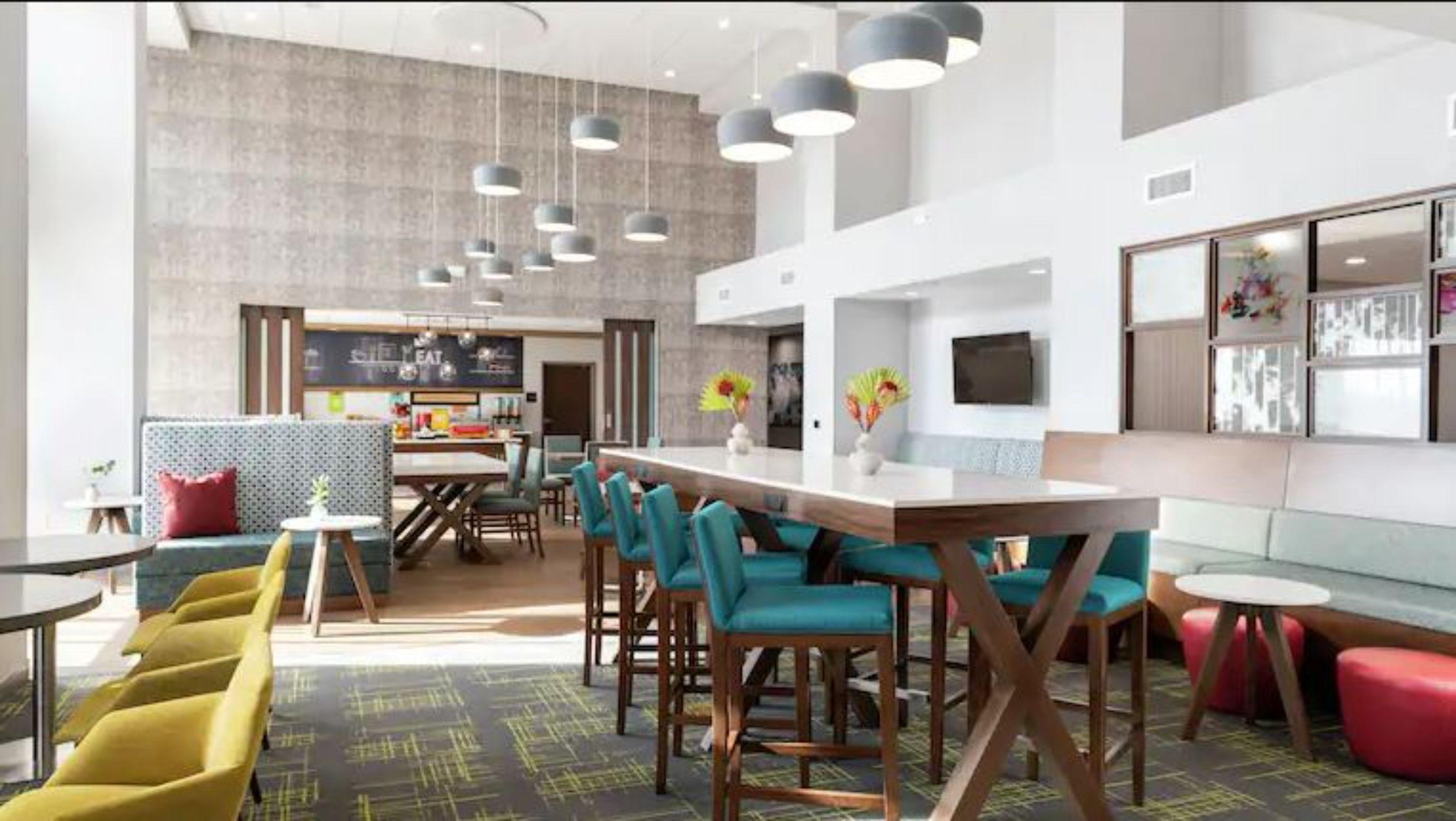 Hampton Inn Newark Airport Екстериор снимка