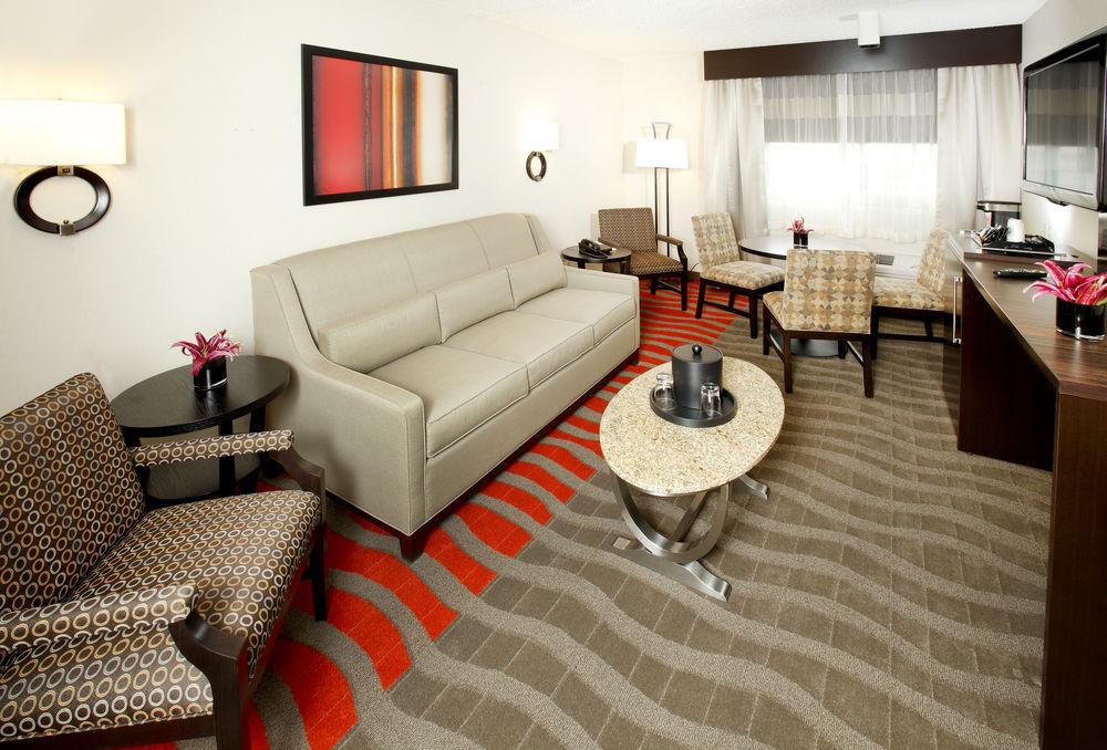 Hampton Inn Newark Airport Екстериор снимка