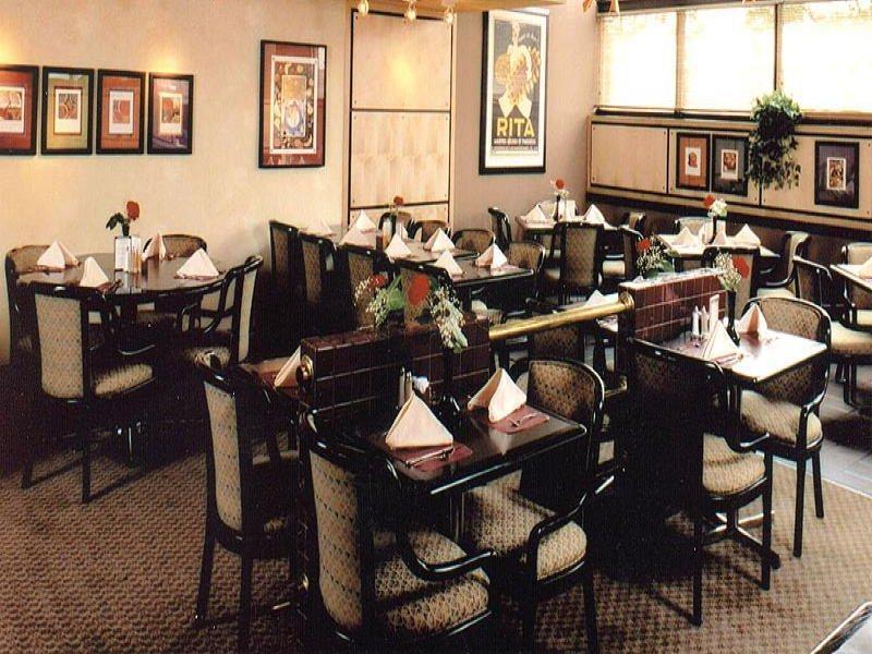 Hampton Inn Newark Airport Екстериор снимка