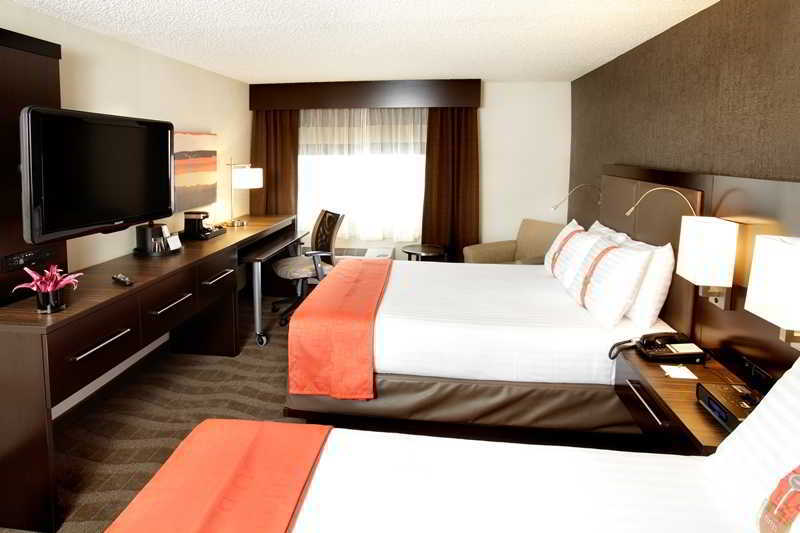Hampton Inn Newark Airport Екстериор снимка